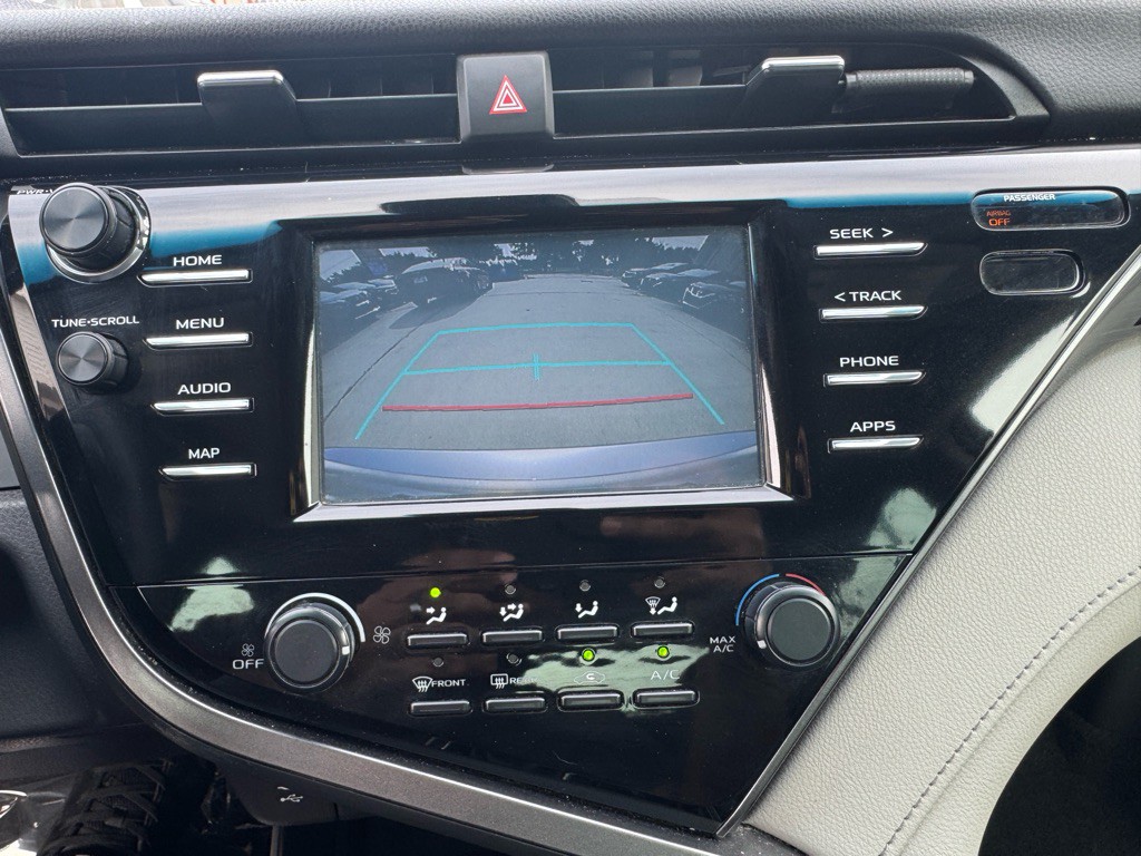 2019 Toyota Camry Image 11
