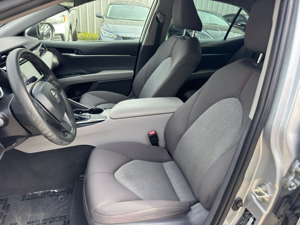 2019 Toyota Camry Image 13