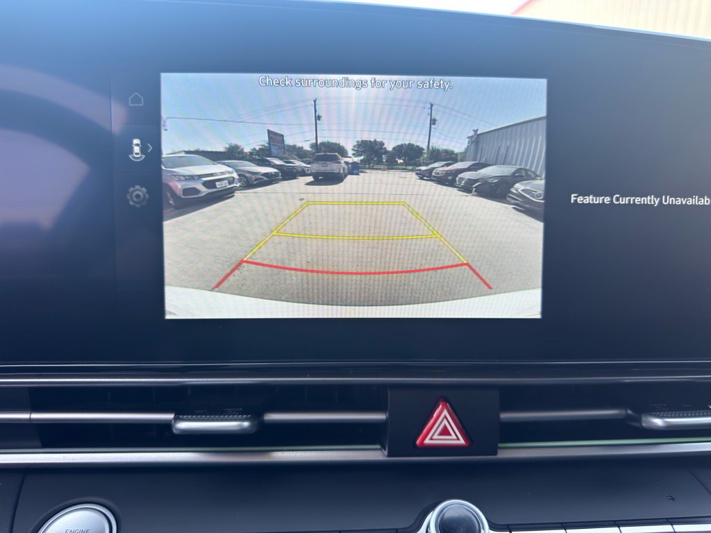 2025 Hyundai Elantra Image 9