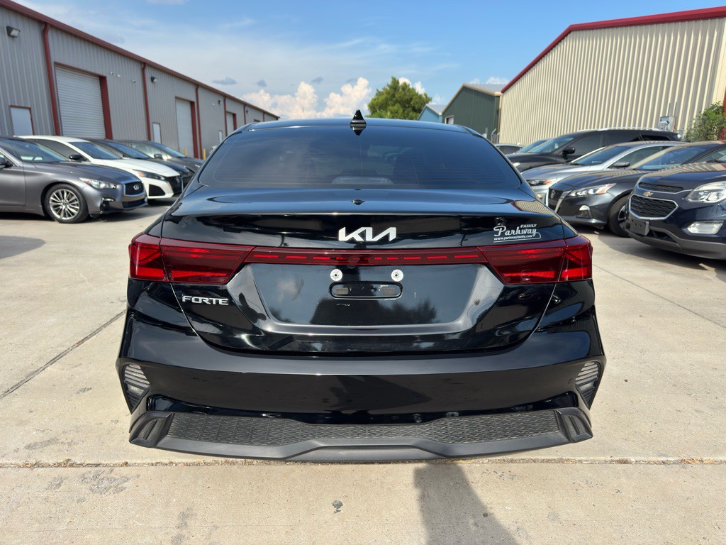 2024 Kia Forte Image 1
