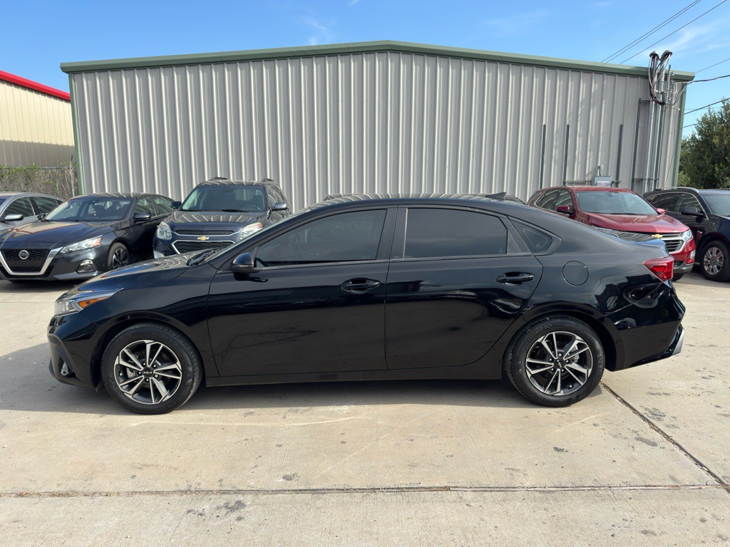 2024 Kia Forte Image 4
