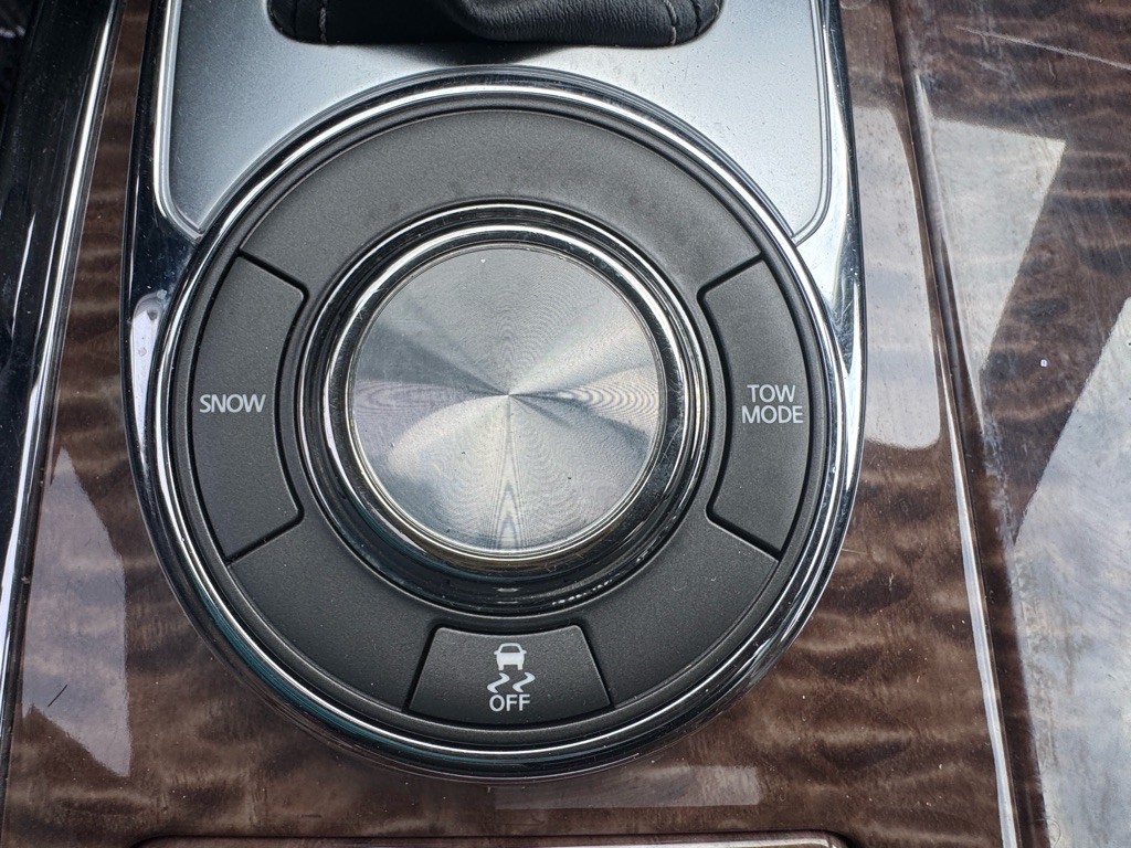 2020 Nissan Armada Image 20