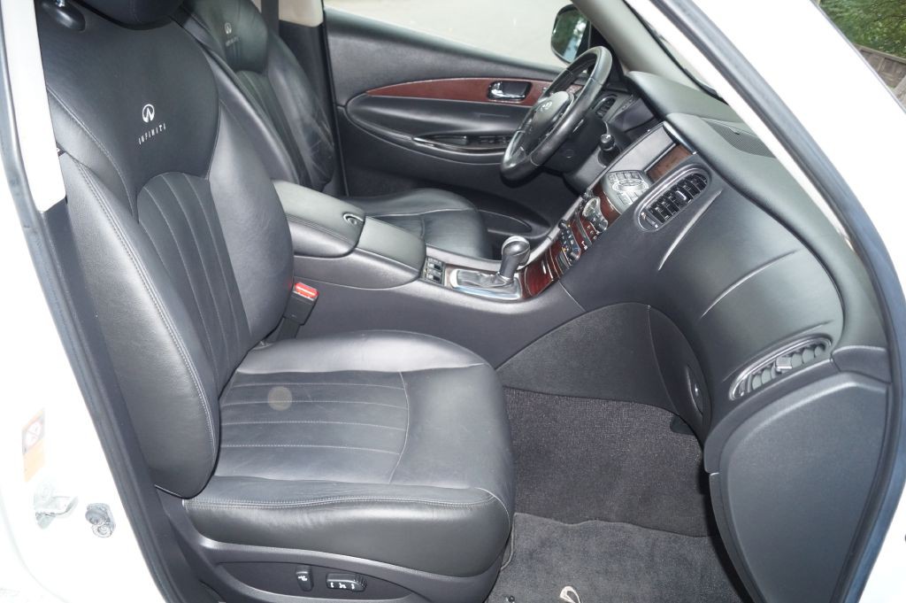 2008 INFINITI EX35 Image 24