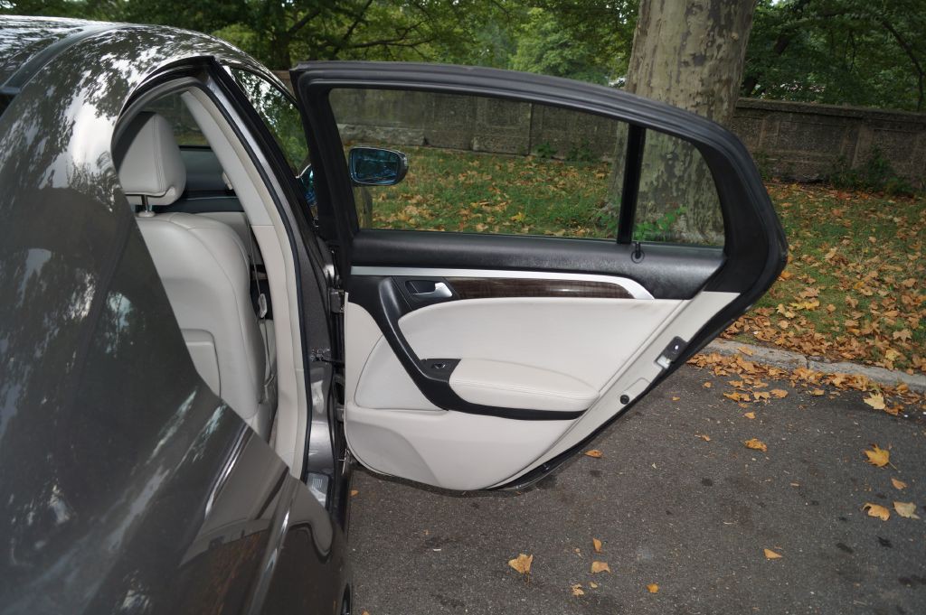 2007 Acura TL Image 28