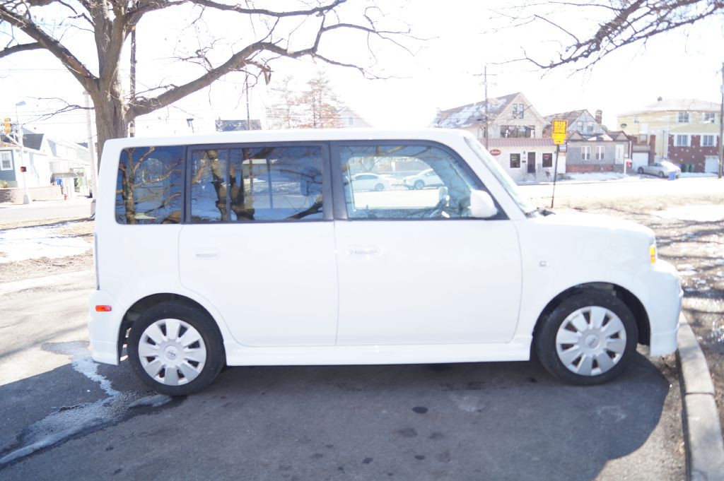 2006 Scion xB Image 12