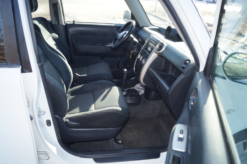 2006 Scion xB Image 24