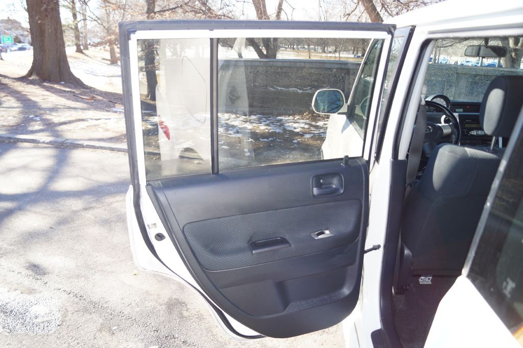 2006 Scion xB Image 25