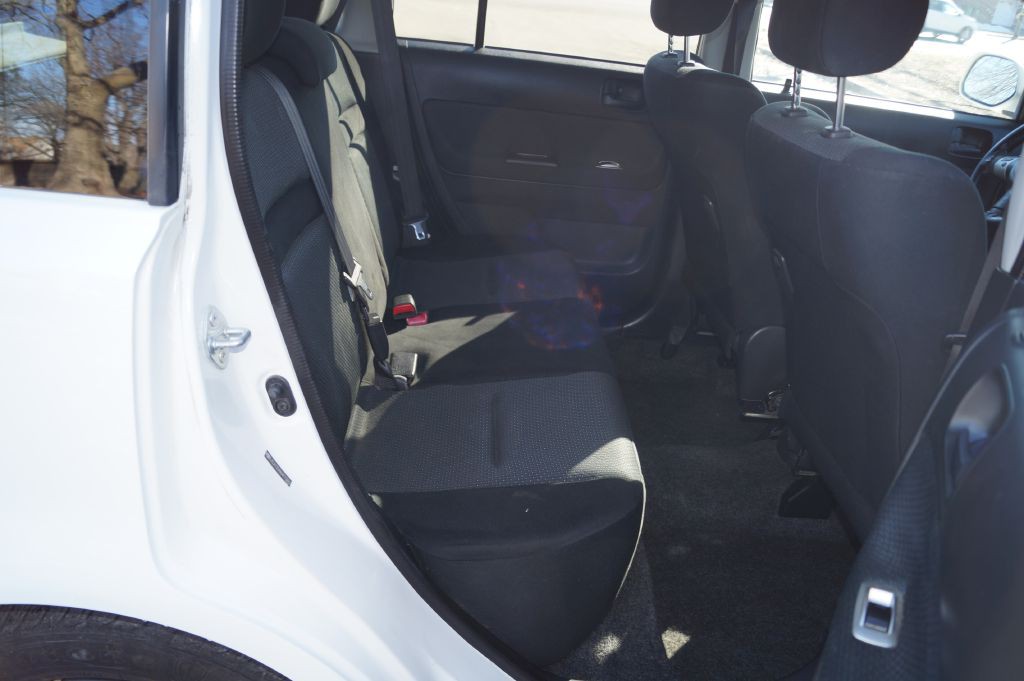 2006 Scion xB Image 28