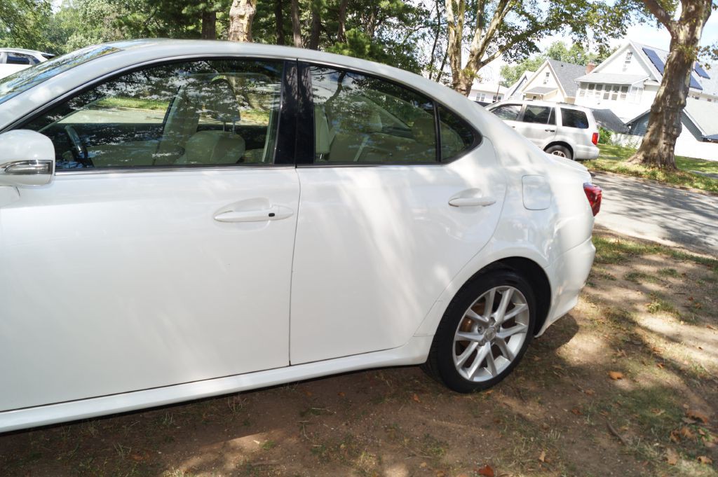2011 Lexus IS 250 Image 5