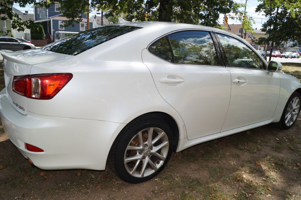 2011 Lexus IS 250 Image 11