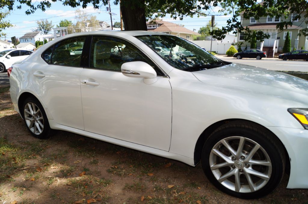 2011 Lexus IS 250 Image 14