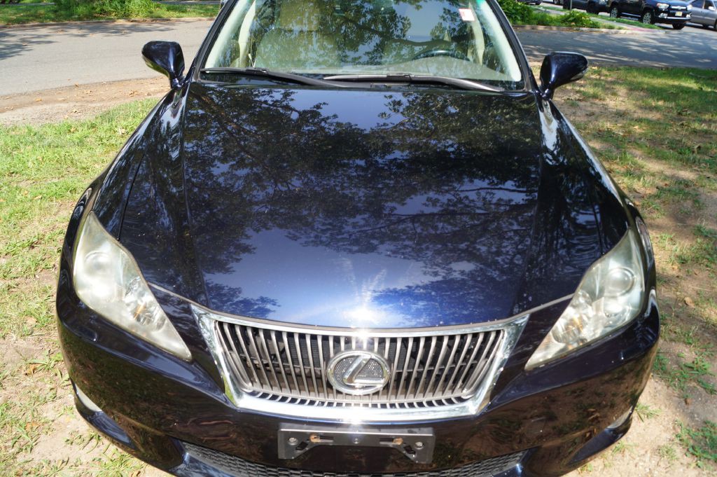 2010 Lexus IS 250 Image 2