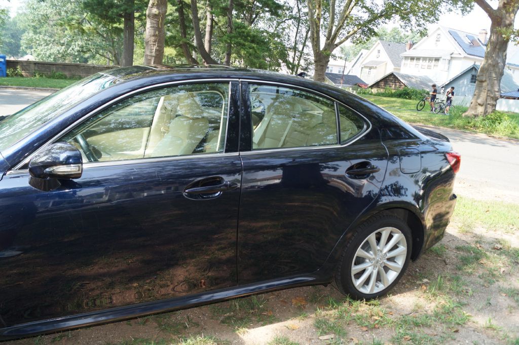 2010 Lexus IS 250 Image 5