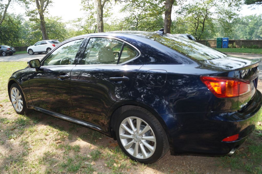 2010 Lexus IS 250 Image 7
