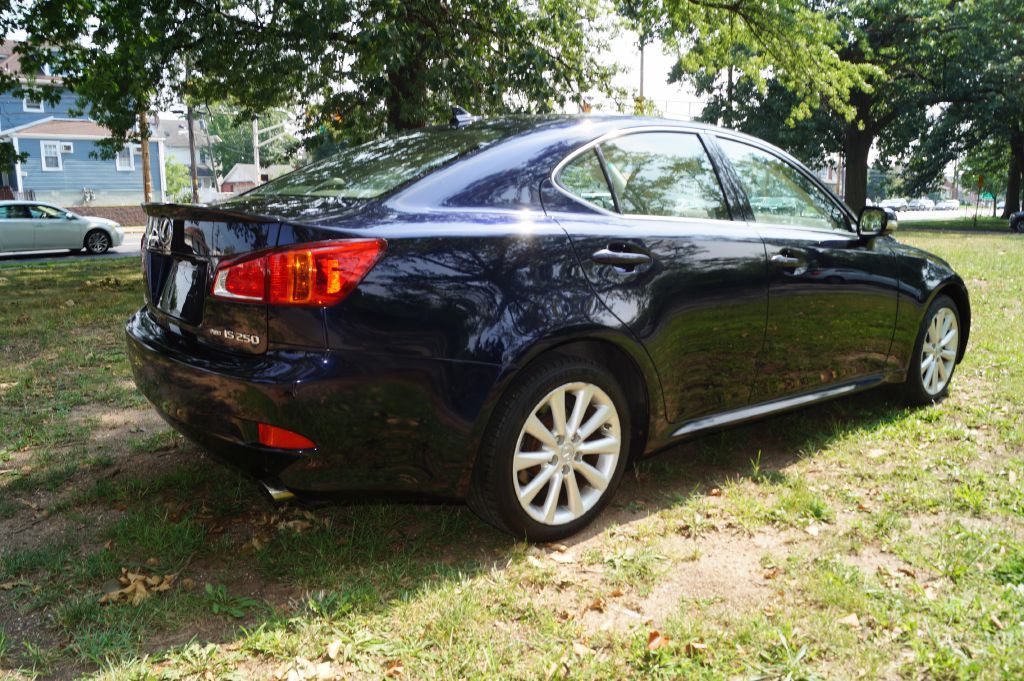2010 Lexus IS 250 Image 9