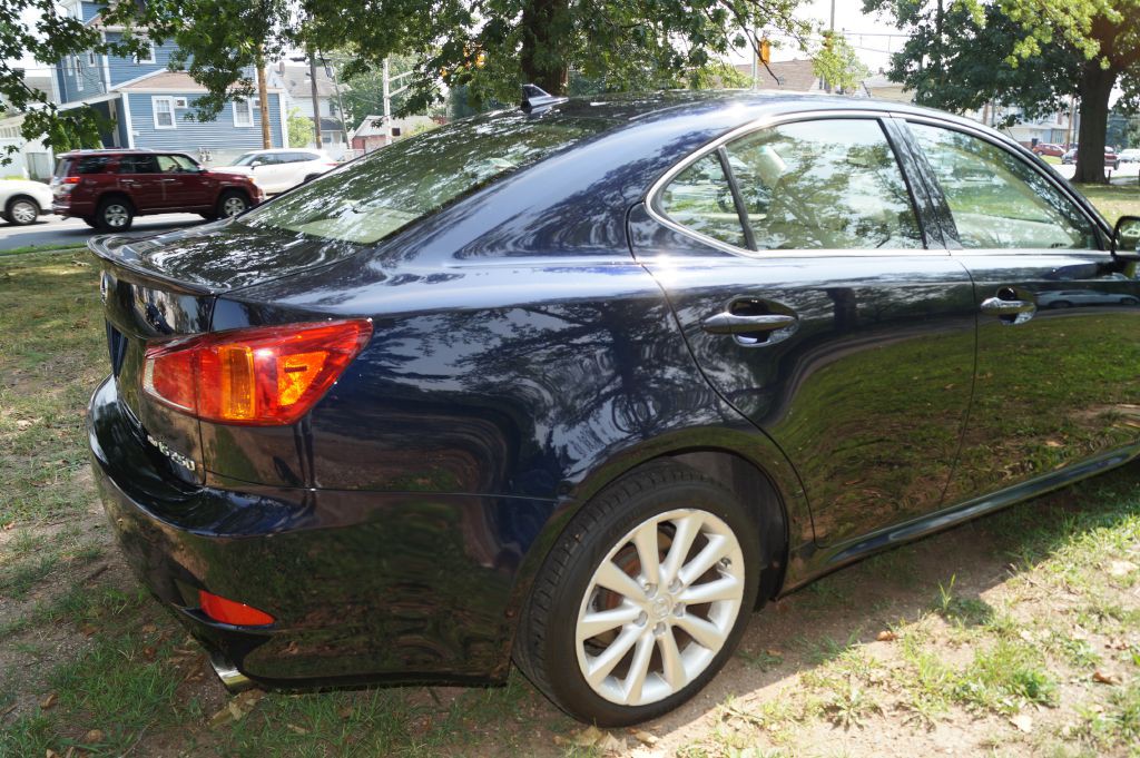 2010 Lexus IS 250 Image 10