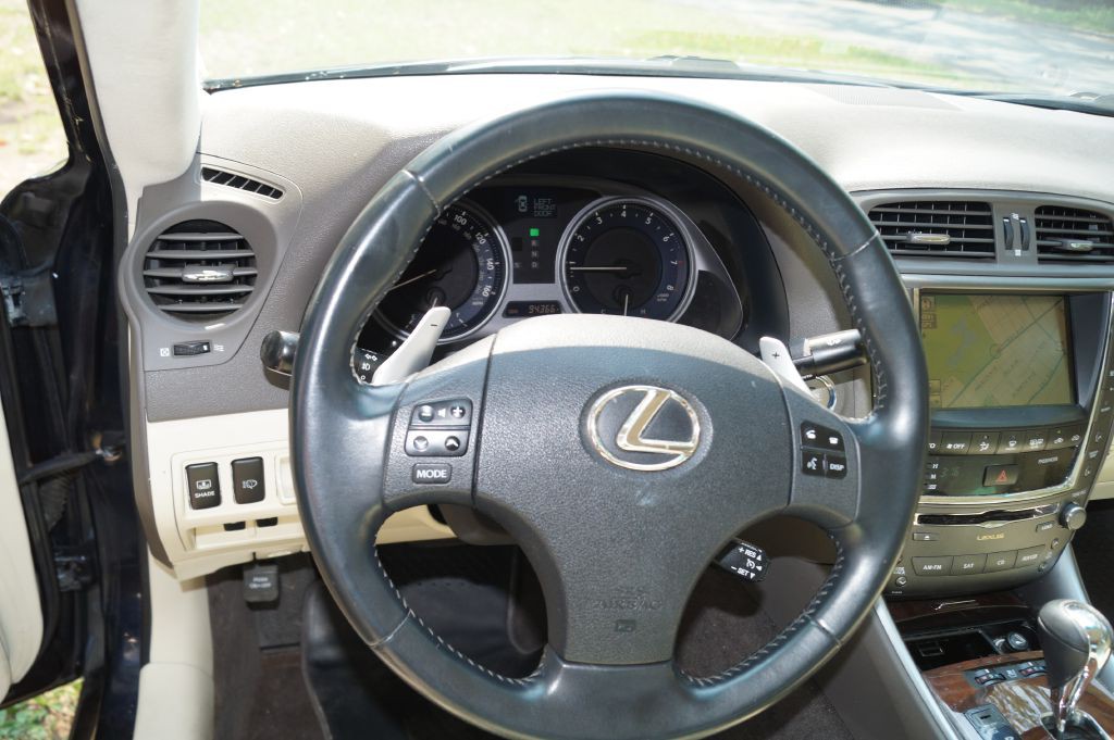 2010 Lexus IS 250 Image 18