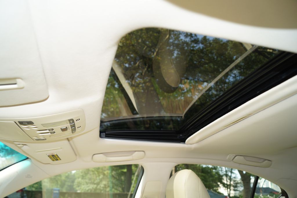 2010 Lexus IS 250 Image 28