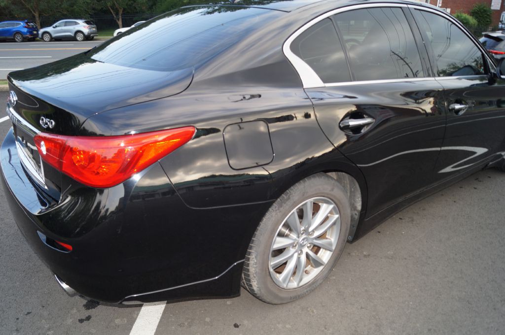 2014 INFINITI Q50 Image 9