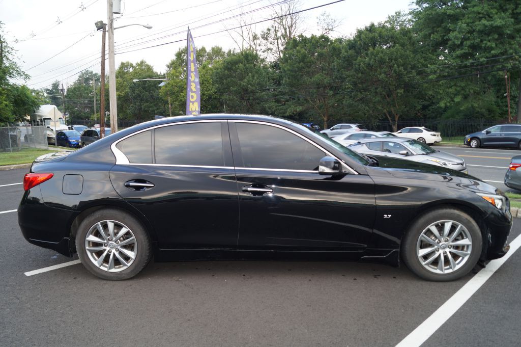 2014 INFINITI Q50 Image 11