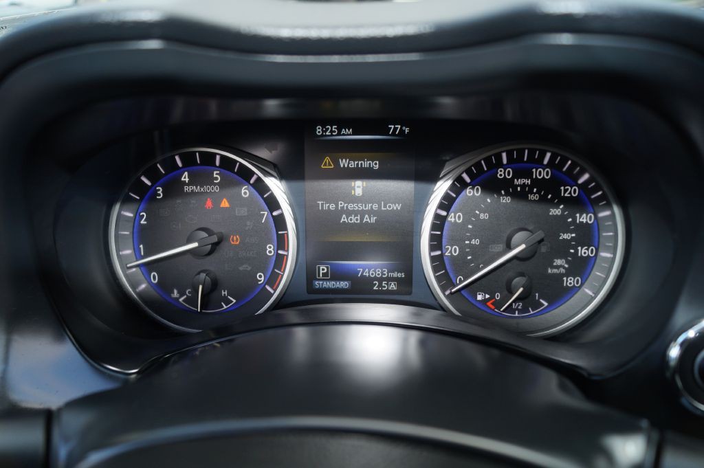 2014 INFINITI Q50 Image 19