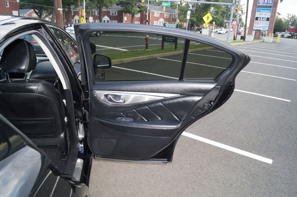2014 INFINITI Q50 Image 26