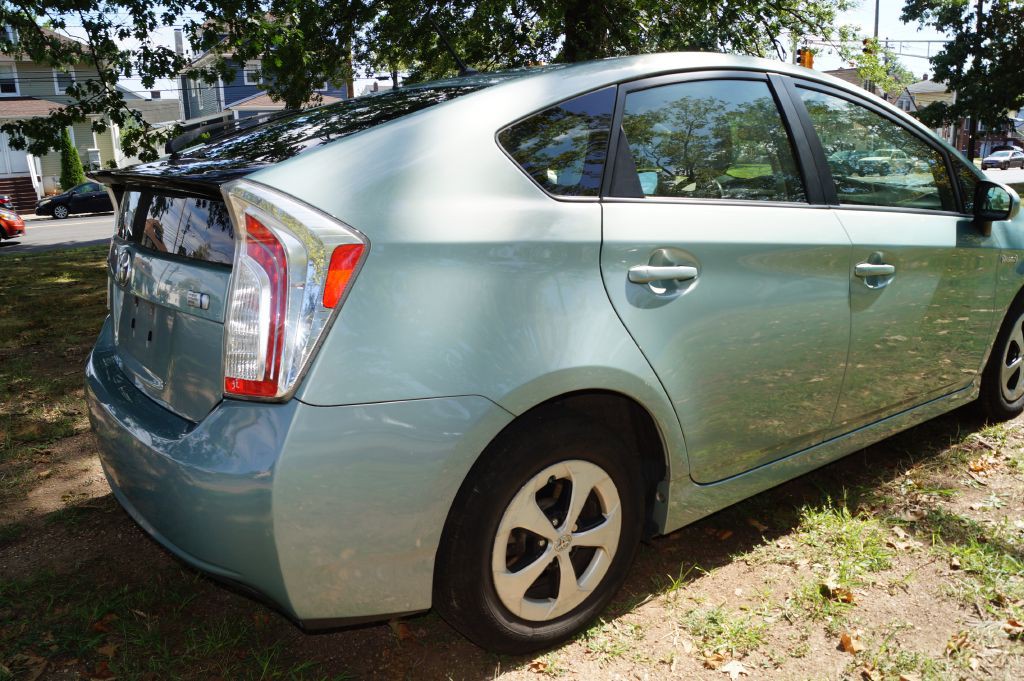 2015 Toyota Prius Image 9