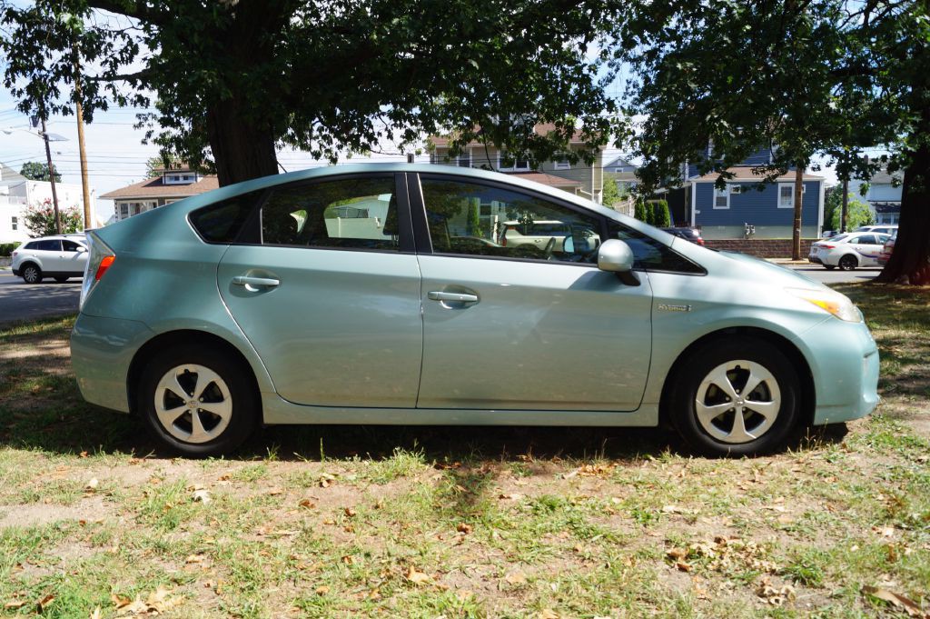 2015 Toyota Prius Image 11