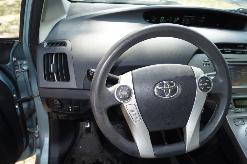 2015 Toyota Prius Image 18