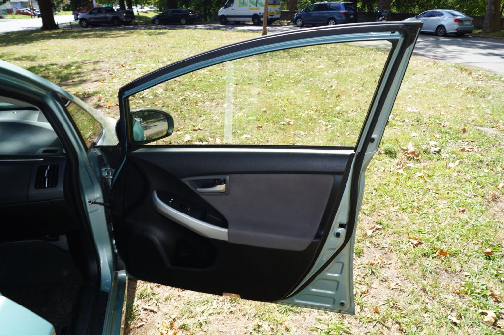2015 Toyota Prius Image 21