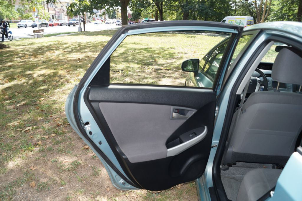 2015 Toyota Prius Image 23