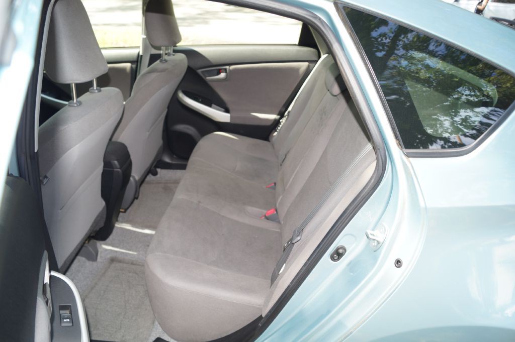 2015 Toyota Prius Image 24