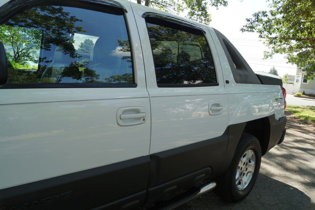 2006 Chevrolet Avalanche Image 5