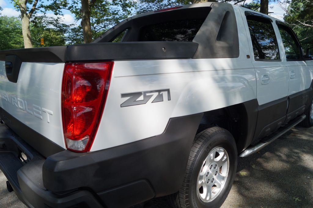 2006 Chevrolet Avalanche Image 11