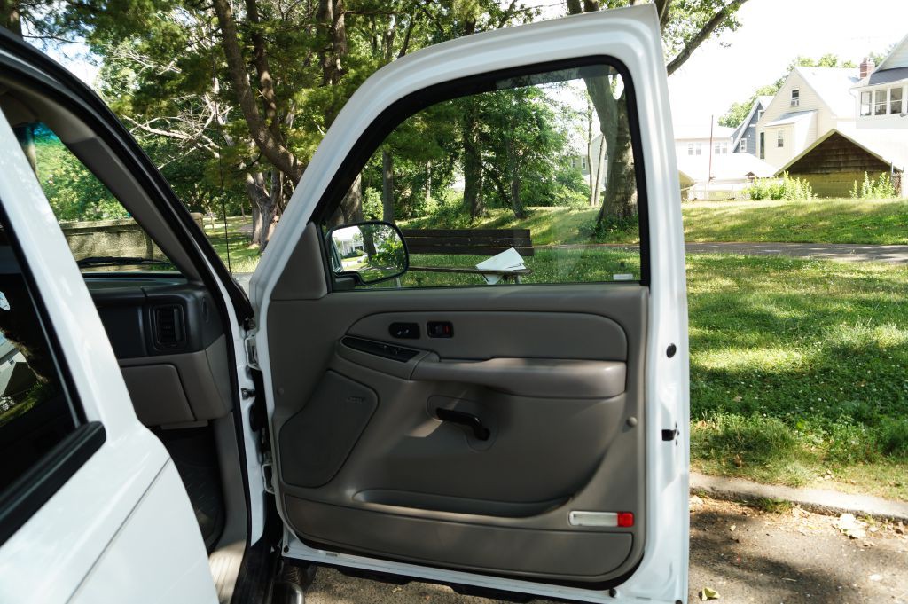 2006 Chevrolet Avalanche Image 23