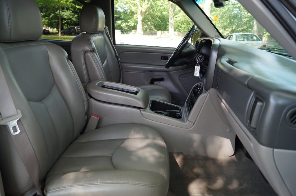 2006 Chevrolet Avalanche Image 24