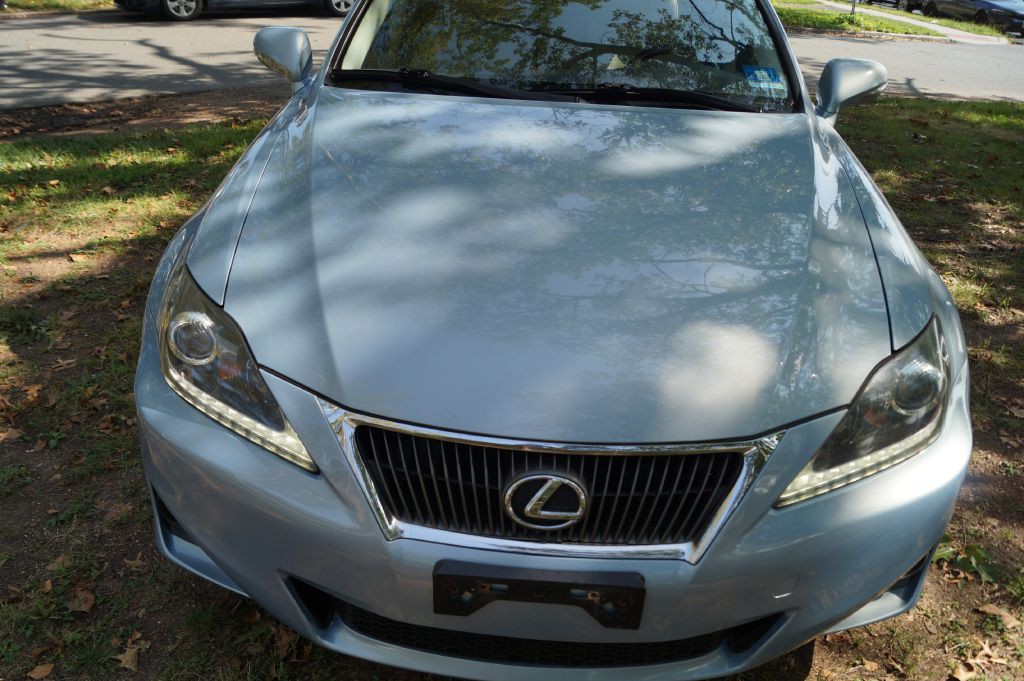 2012 Lexus IS 250 Image 2