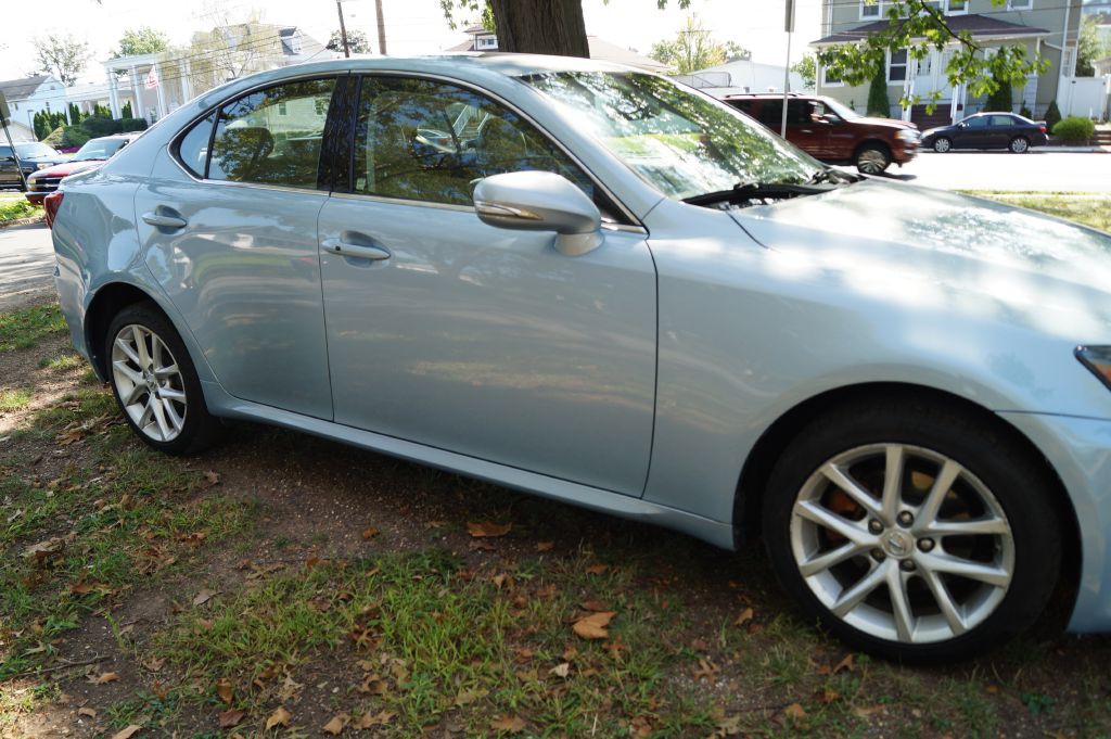 2012 Lexus IS 250 Image 13