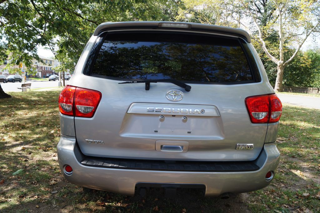 2008 Toyota Sequoia Image 8