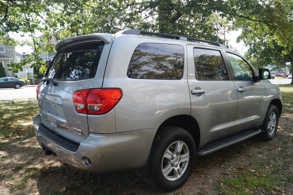 2008 Toyota Sequoia Image 9