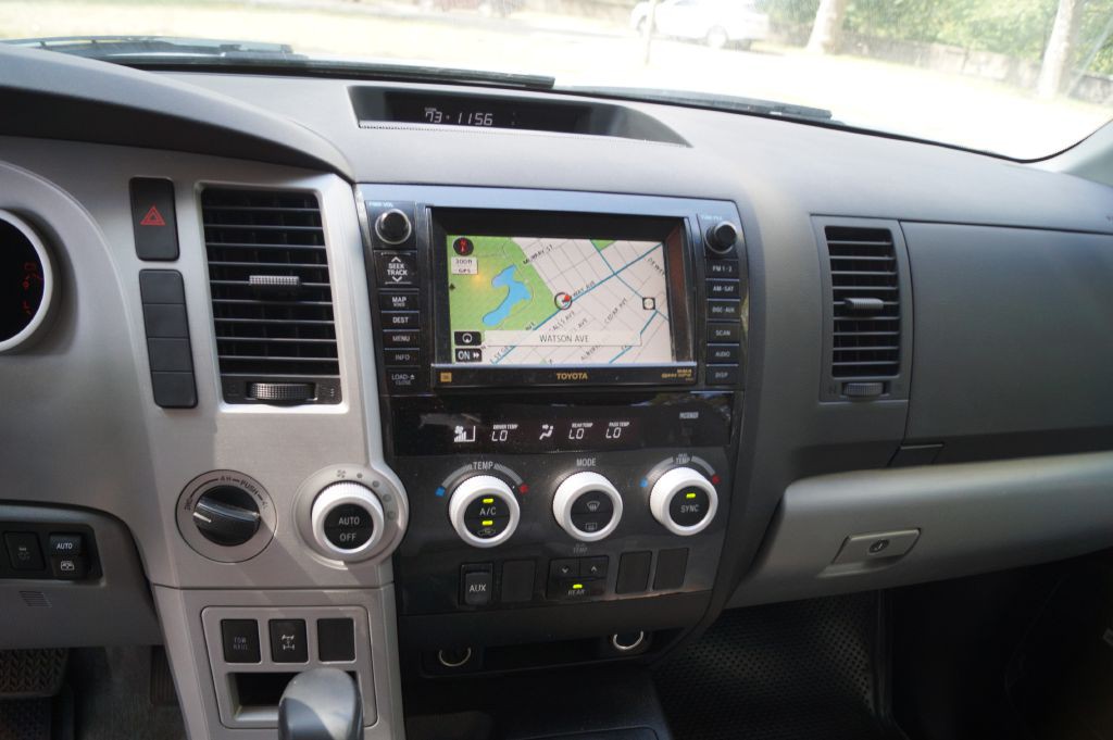 2008 Toyota Sequoia Image 21