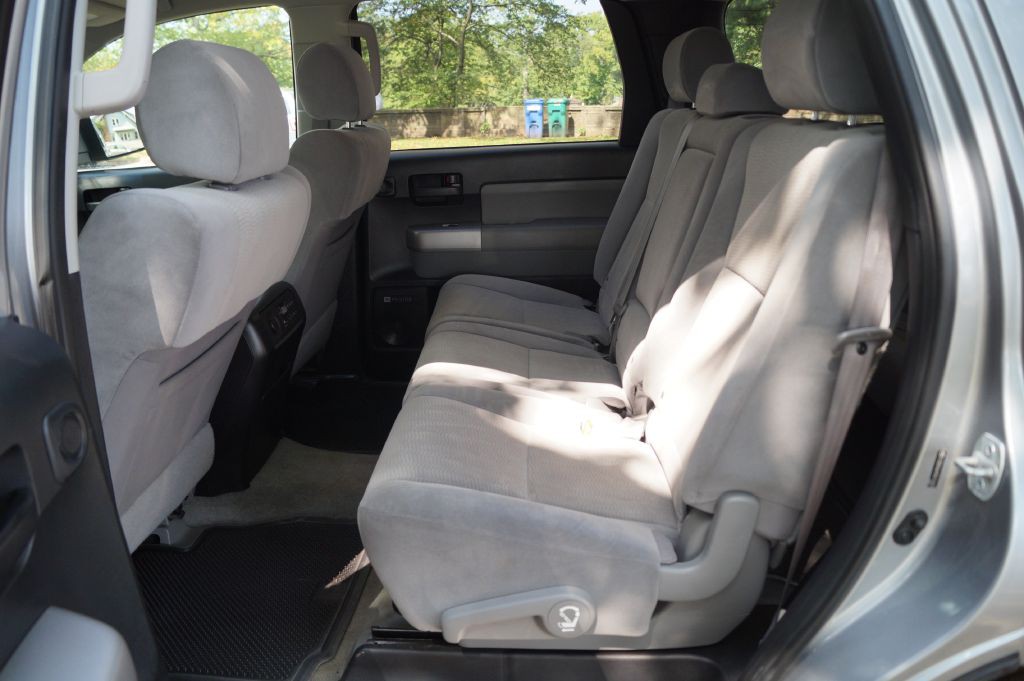 2008 Toyota Sequoia Image 26