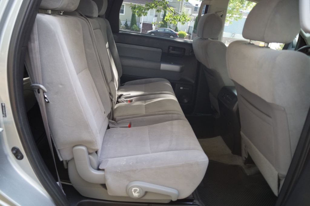2008 Toyota Sequoia Image 29