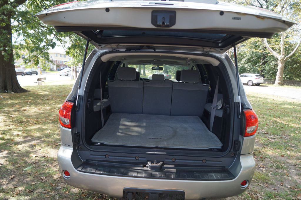 2008 Toyota Sequoia Image 33