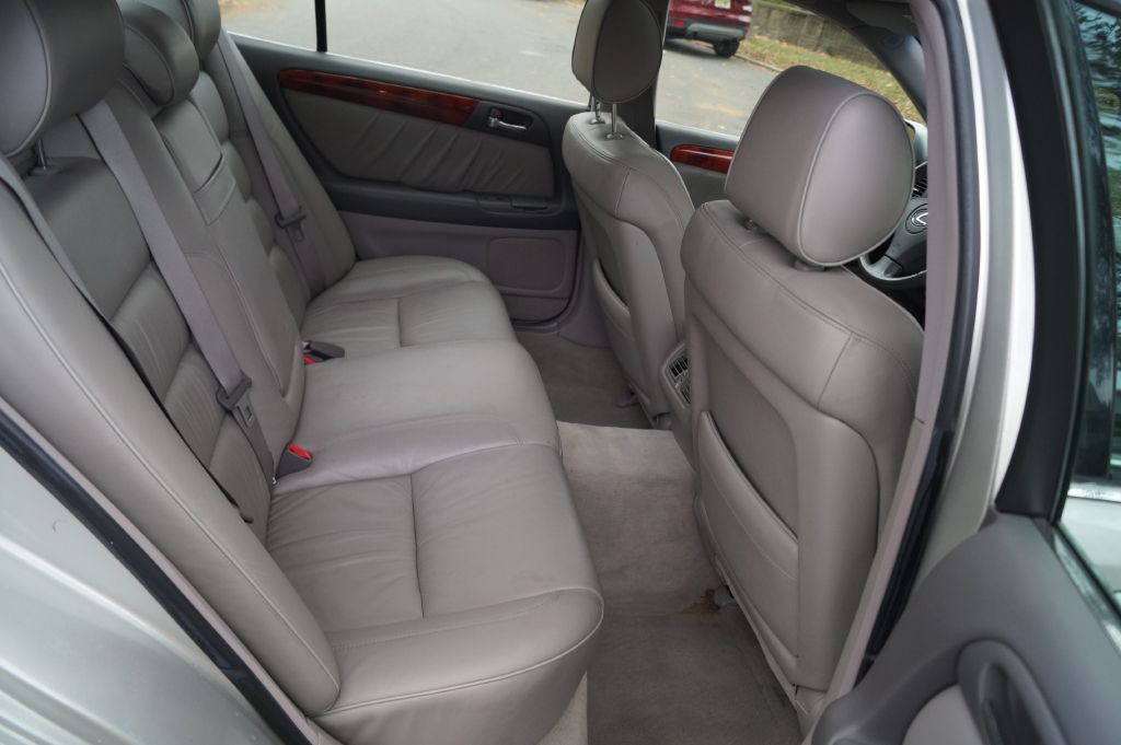 2004 Lexus GS 300 Image 30