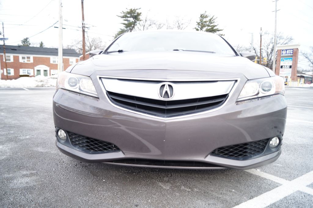 2013 Acura ILX Image 1