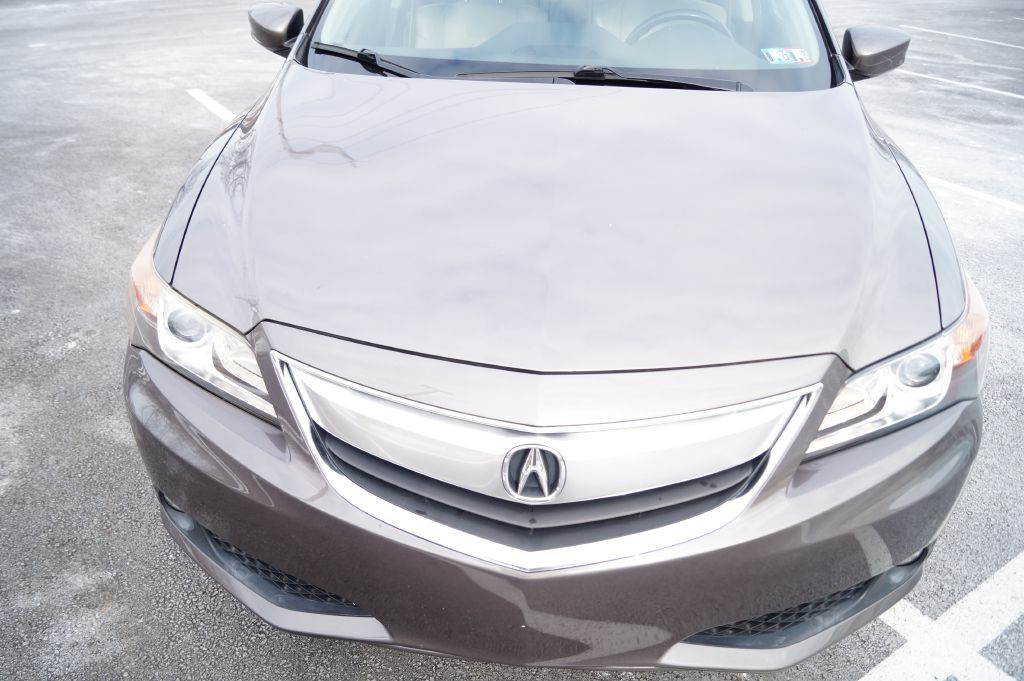 2013 Acura ILX Image 2