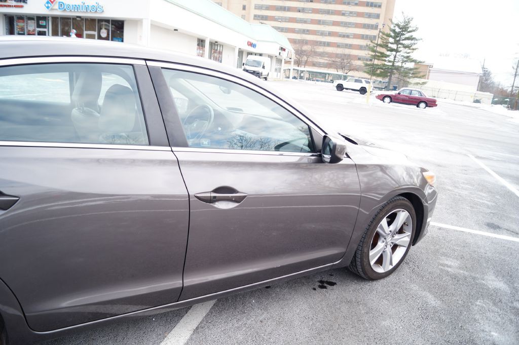 2013 Acura ILX Image 12