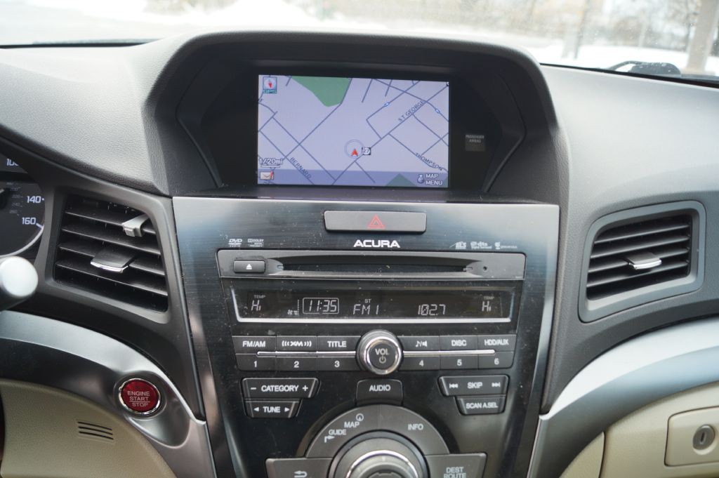 2013 Acura ILX Image 21