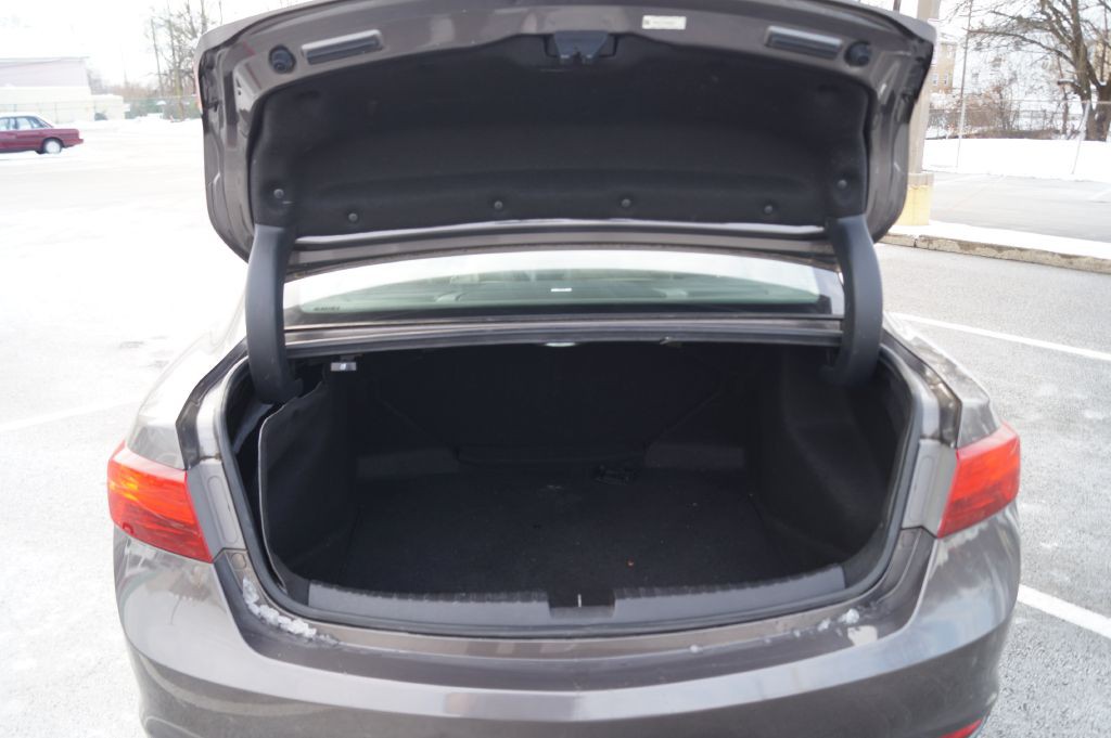 2013 Acura ILX Image 29